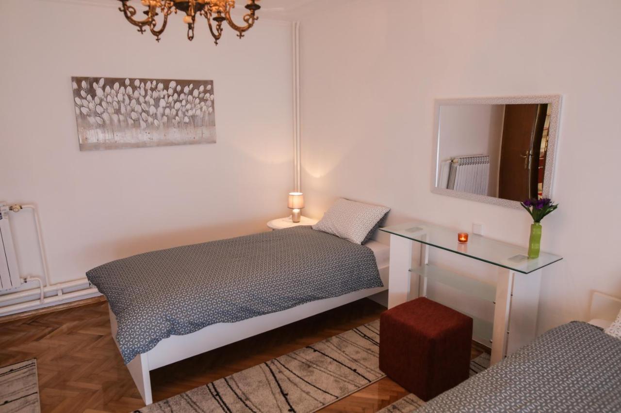 Apartman Kaya Lejlighed Ðakovo Eksteriør billede