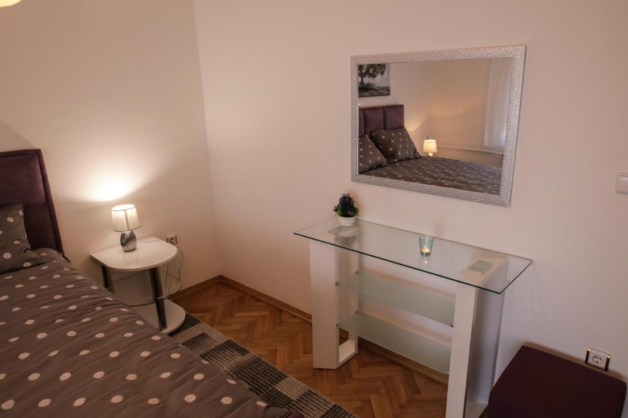 Apartman Kaya Lejlighed Ðakovo Eksteriør billede